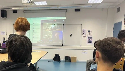 France Bleu : pourquoi les filles sont-elles sous représentées dans les filières scientifiques ? featured image